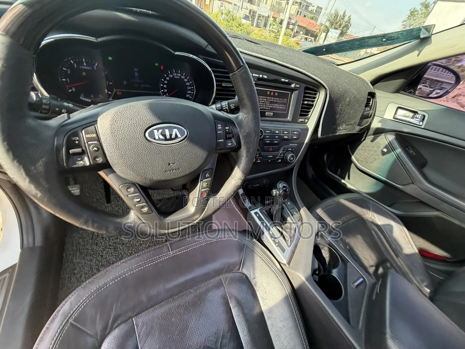Kia K5 2011 White