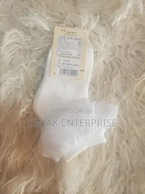 Girls White Lace Socks. 2-4years