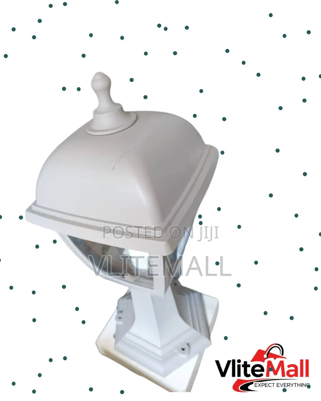 Classic White Outdoor Gate Light