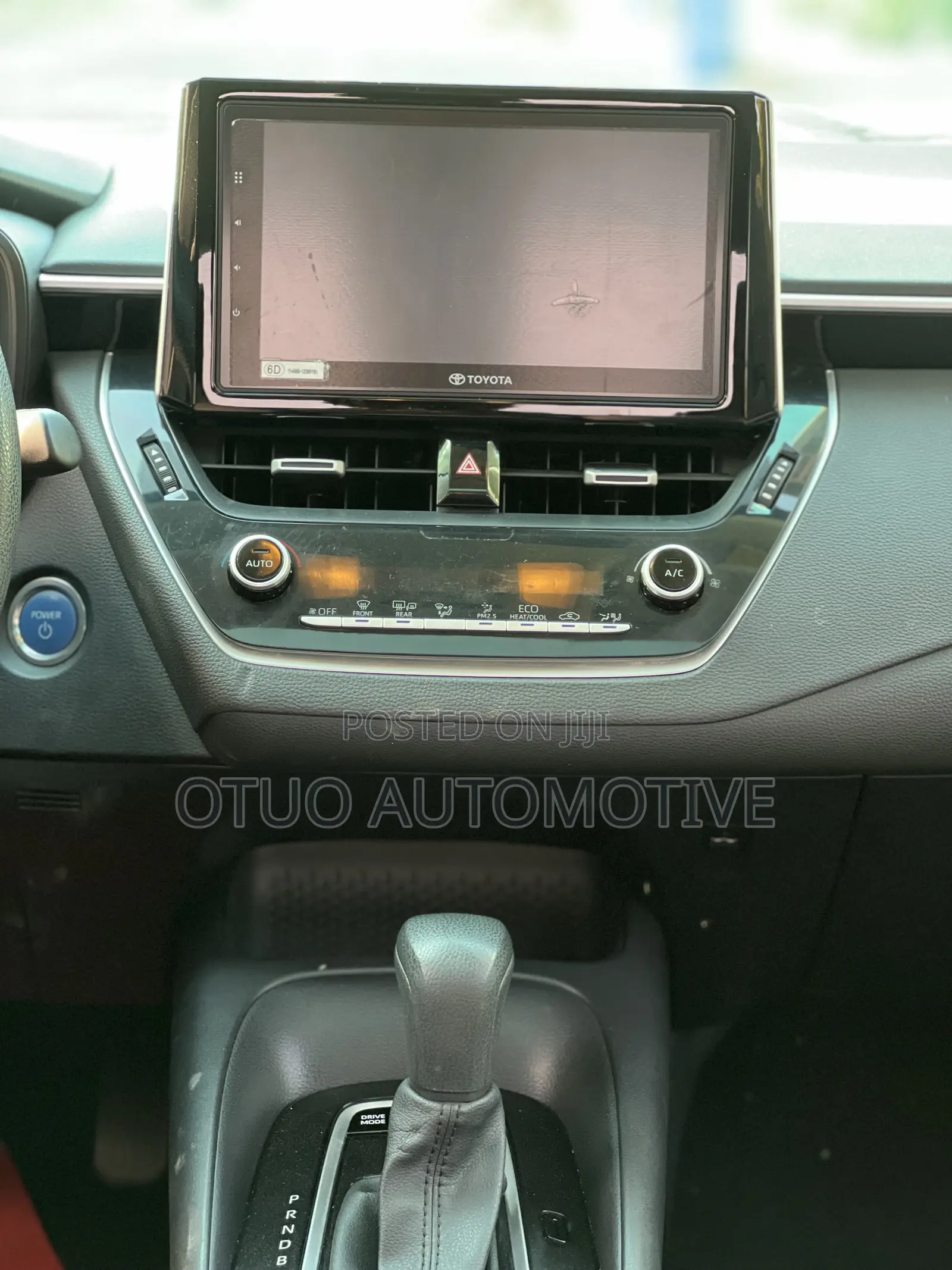 Toyota Corolla Hybrid SE 2023 White