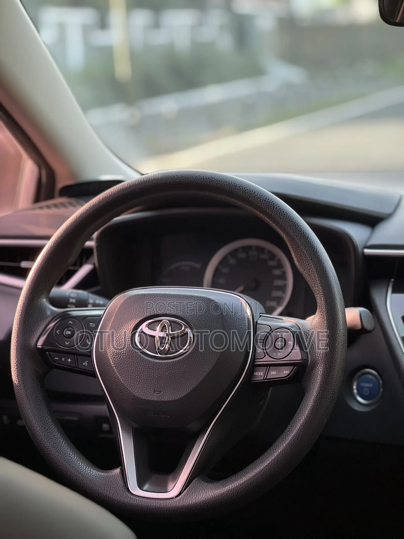 Toyota Corolla Hybrid SE 2023 White