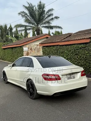 Mercedes-Benz E350 Base 2dr 4Matic Coupe AWD (3.5L 6cyl 7A) 2012 White