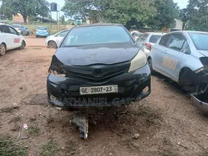 Toyota Vitz 2012 Black