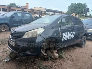 Toyota Vitz 2012 Black