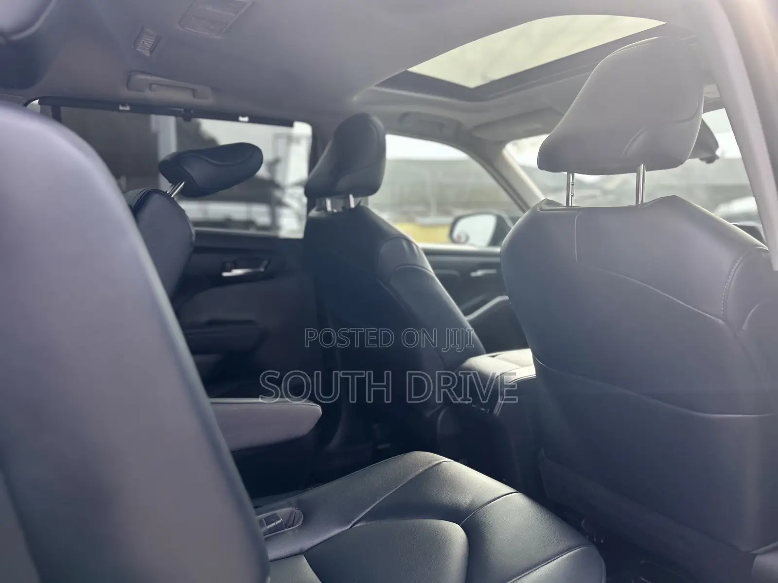 Toyota Highlander XLE 2022 Blue