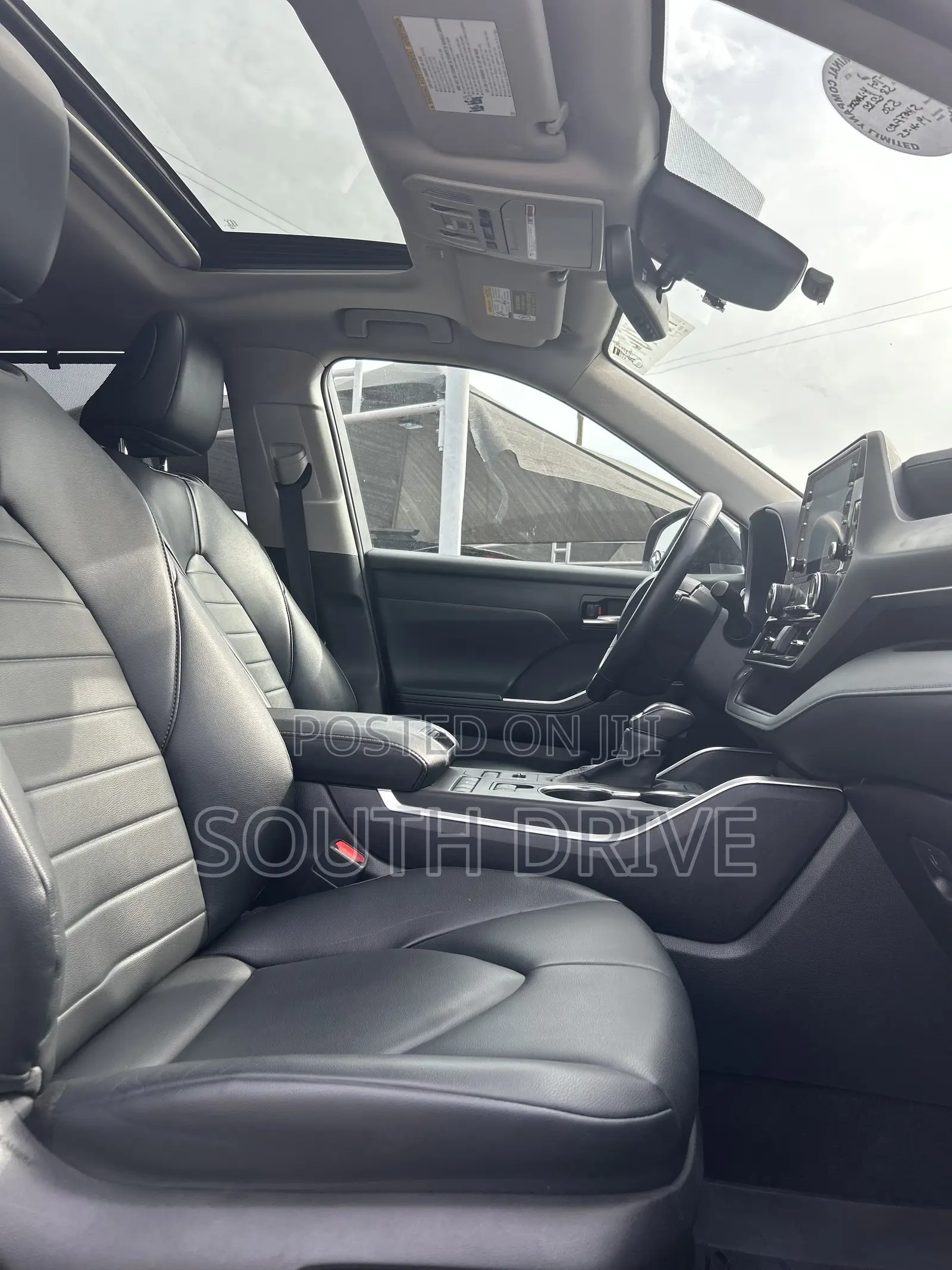 Toyota Highlander XLE 2022 Blue
