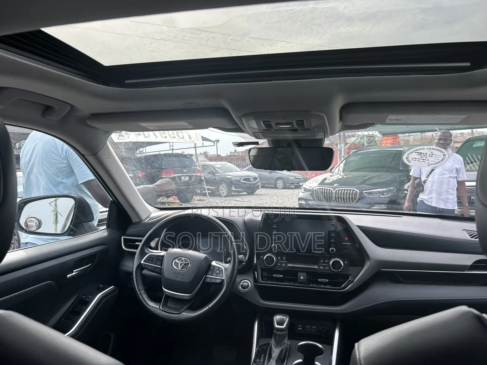 Toyota Highlander XLE 2022 Blue