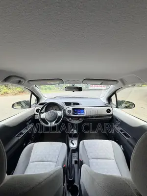 Toyota Vitz 1.3 FWD 5dr 2013 Black