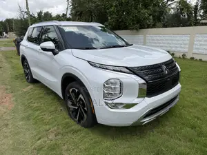 Mitsubishi Outlander 2022 White