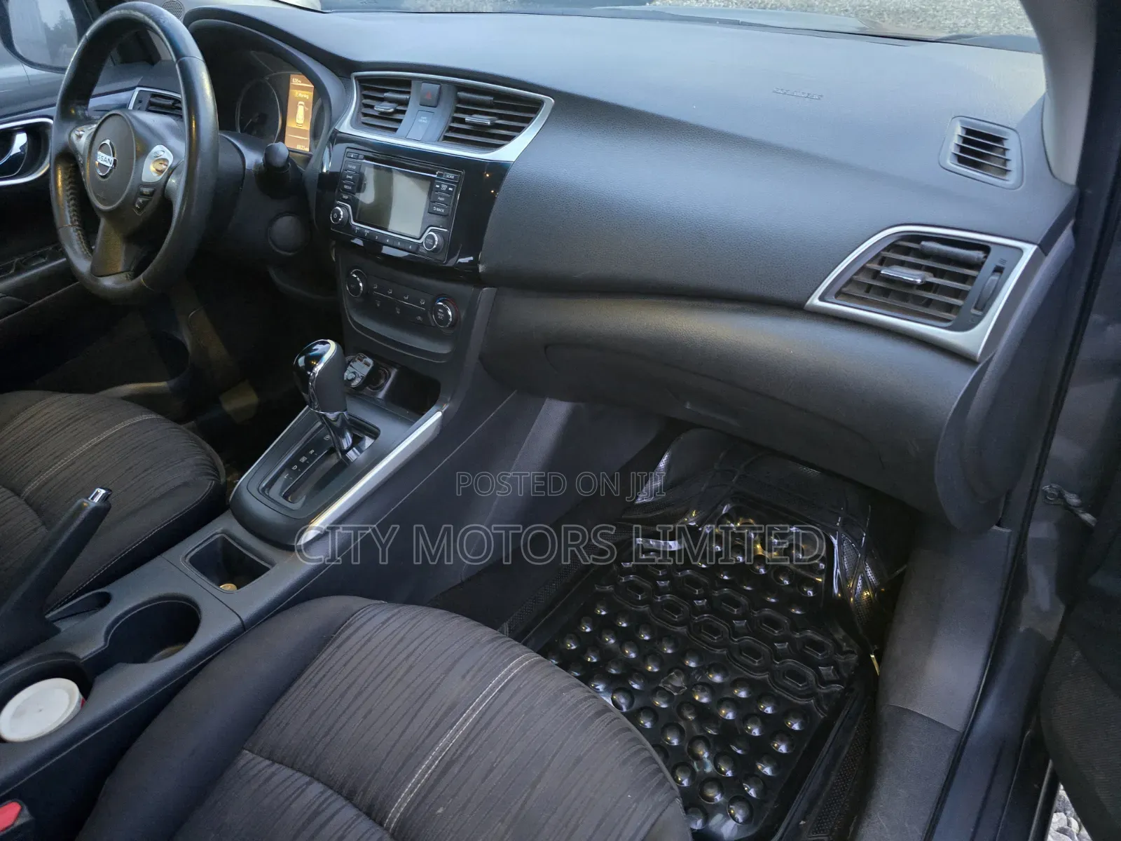 Nissan Sentra SV 2016 Gray