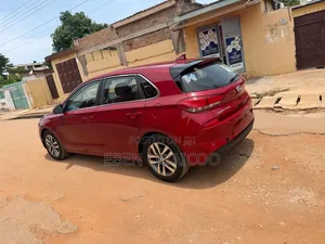 Hyundai Elantra 2017 Red