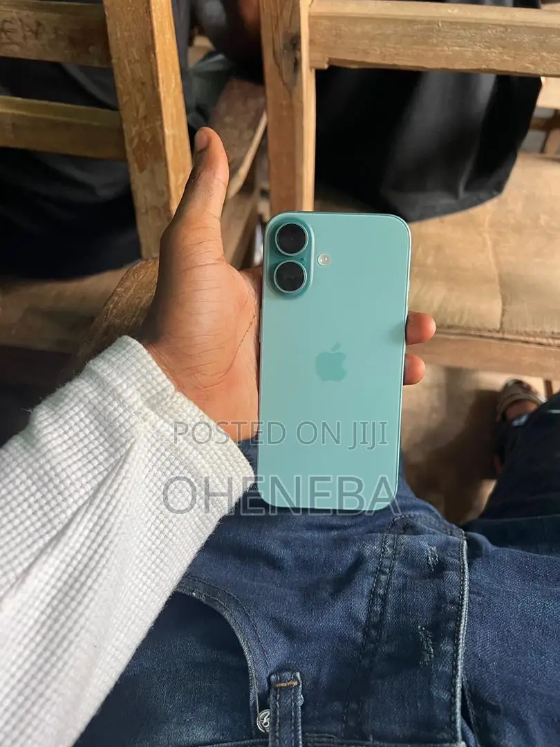 New Apple iPhone 16 128 GB Green
