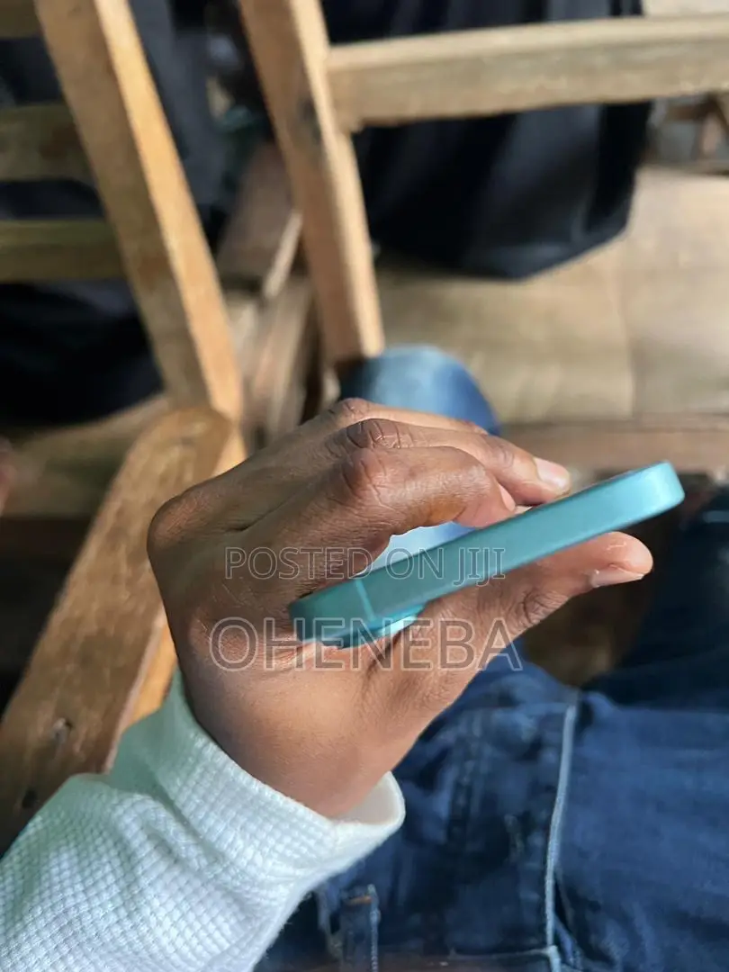 New Apple iPhone 16 128 GB Green