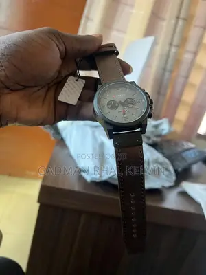 Curren Watch