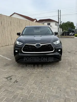Toyota Highlander XLE FWD 2023 Black