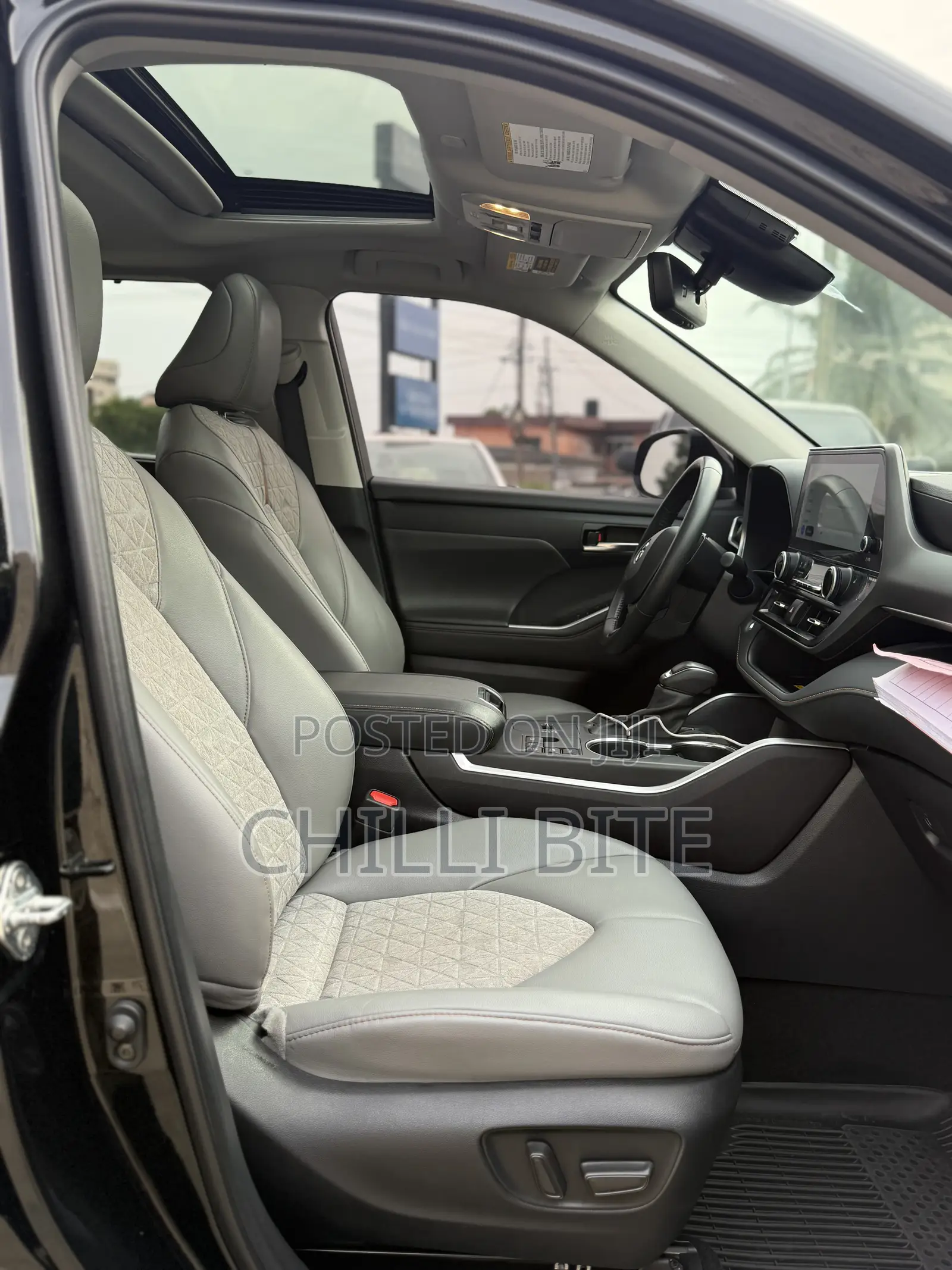 Toyota Highlander XLE FWD 2023 Black