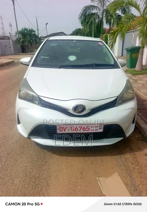 Toyota Vitz 1.3 FWD 5dr 2015 Pearl