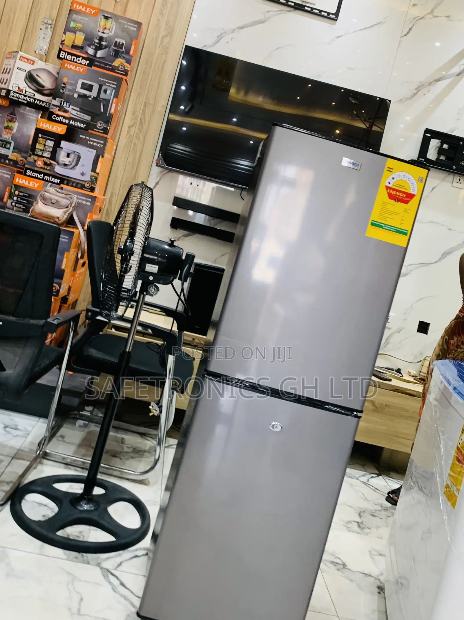 Choose Nasco Nasd2-20fl Is a 158-Litre Double-Door Refrigerator