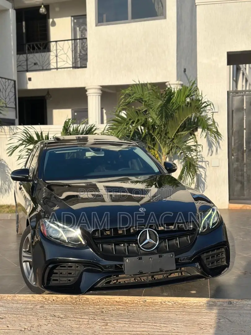 Mercedes-Benz E300 2018 Black