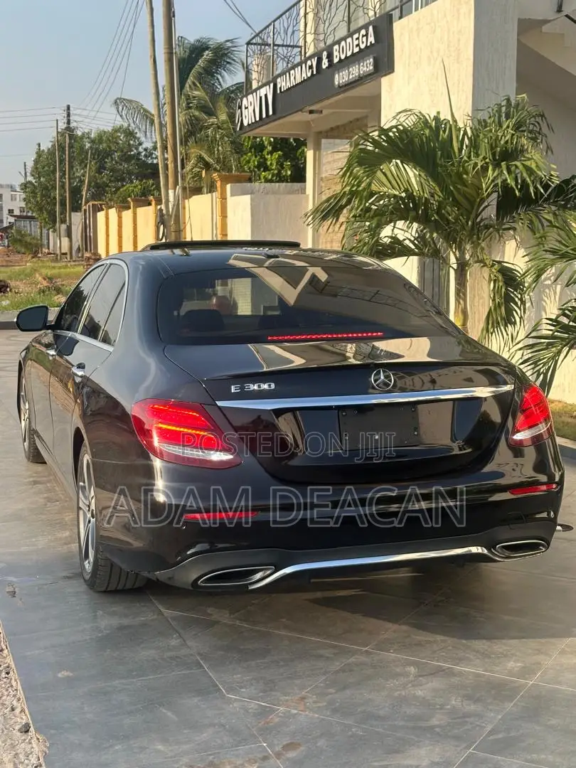 Mercedes-Benz E300 2018 Black