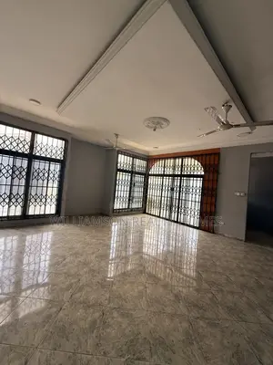 5bdrm House in Community 18 Area, Spintex for rent
