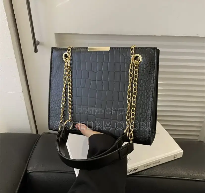 Classy Women’S Handbag