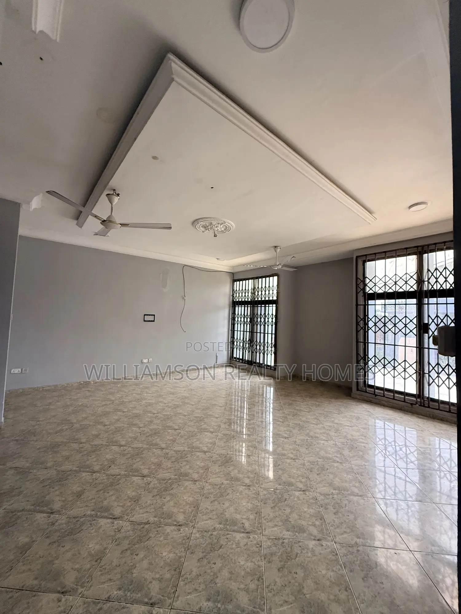 5bdrm House in Community 18 Area, Spintex for rent