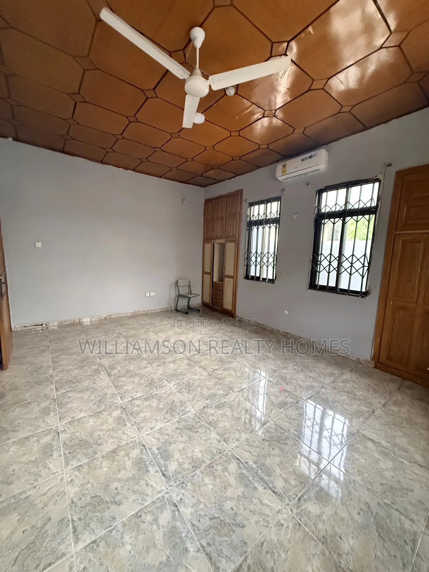 5bdrm House in Community 18 Area, Spintex for rent
