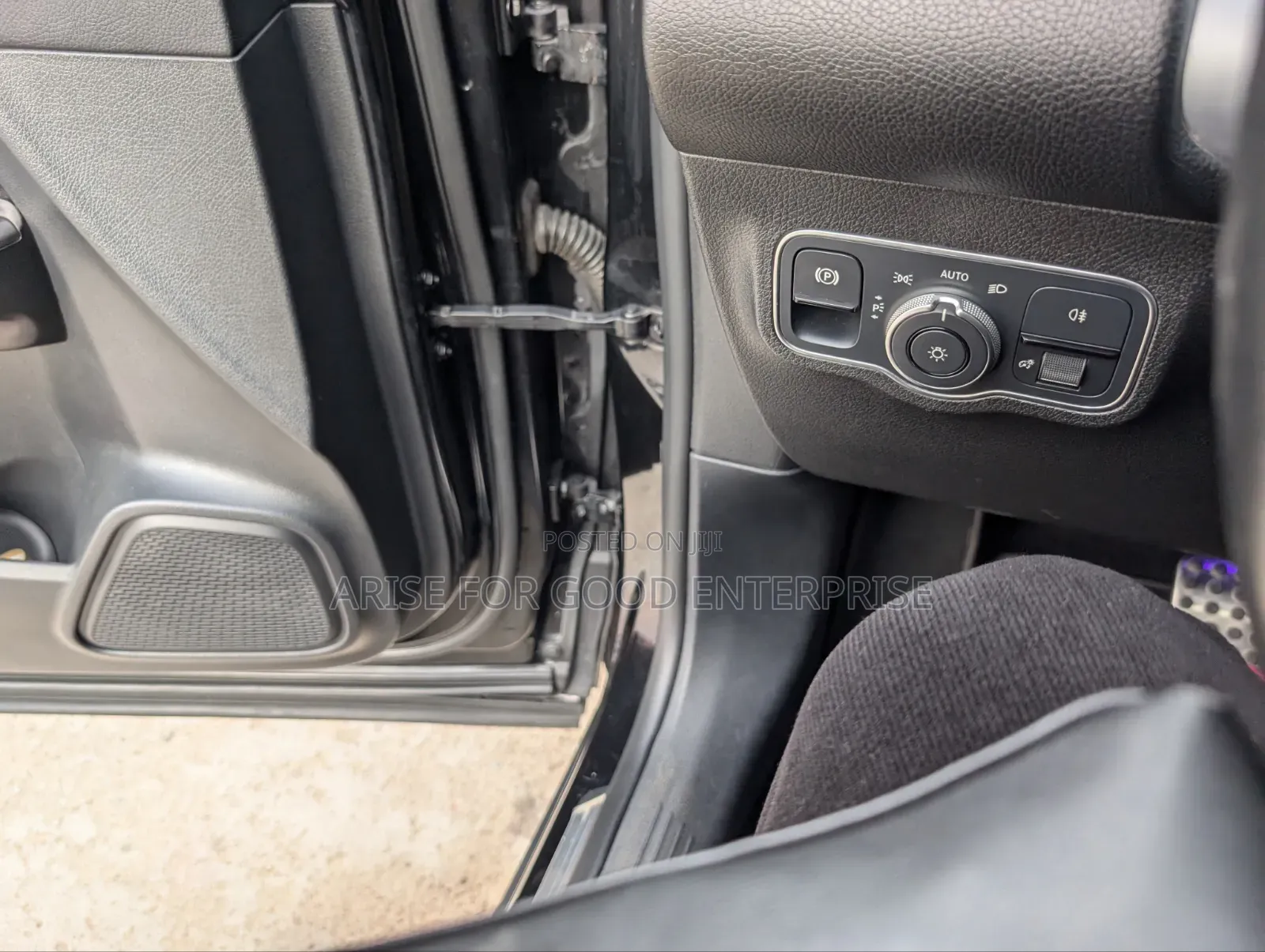 Mercedes-Benz GLB-Class GLB 250 4MATIC 2022 Black