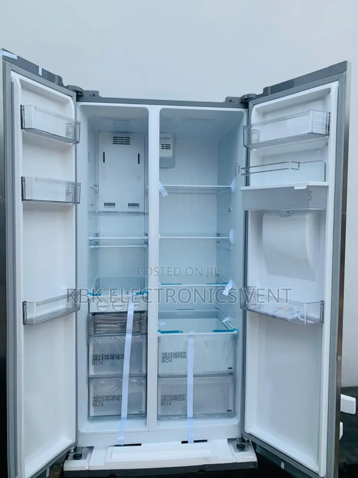 Midea 553liters Side by Side Refrigerator Water Dispenser