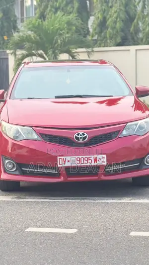 Toyota Camry 2014 Red