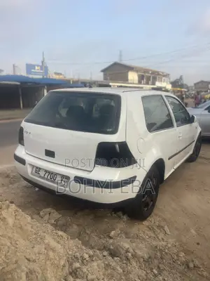 Volkswagen E-Golf 2015 Off white