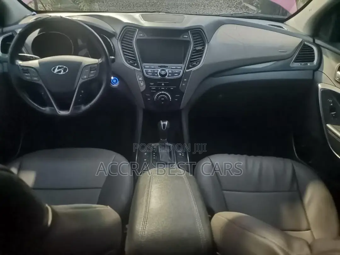 Hyundai Santa Fe 2015 Red