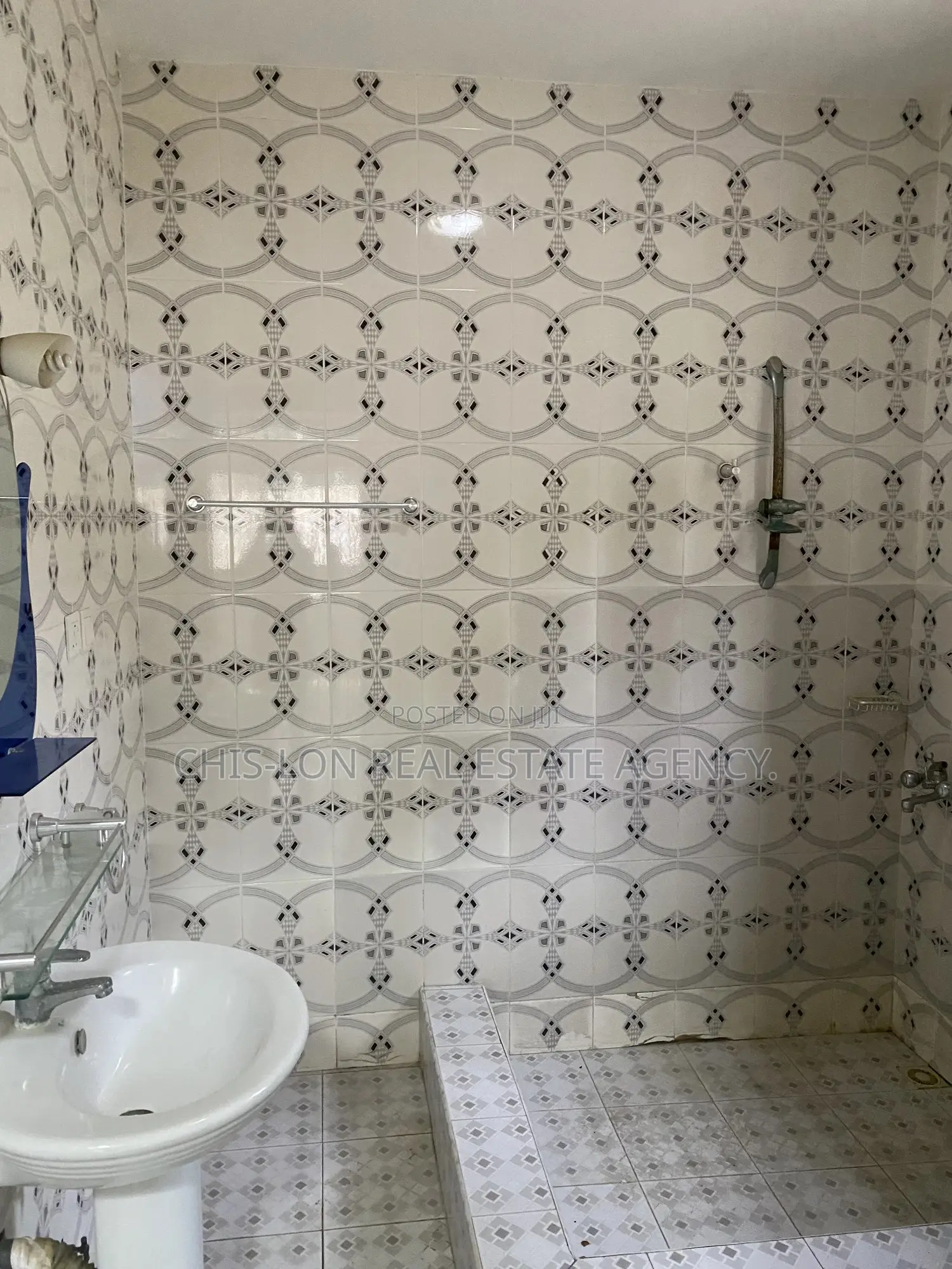 3bdrm Apartment in Chis-Lon Global, Toll Booth for rent