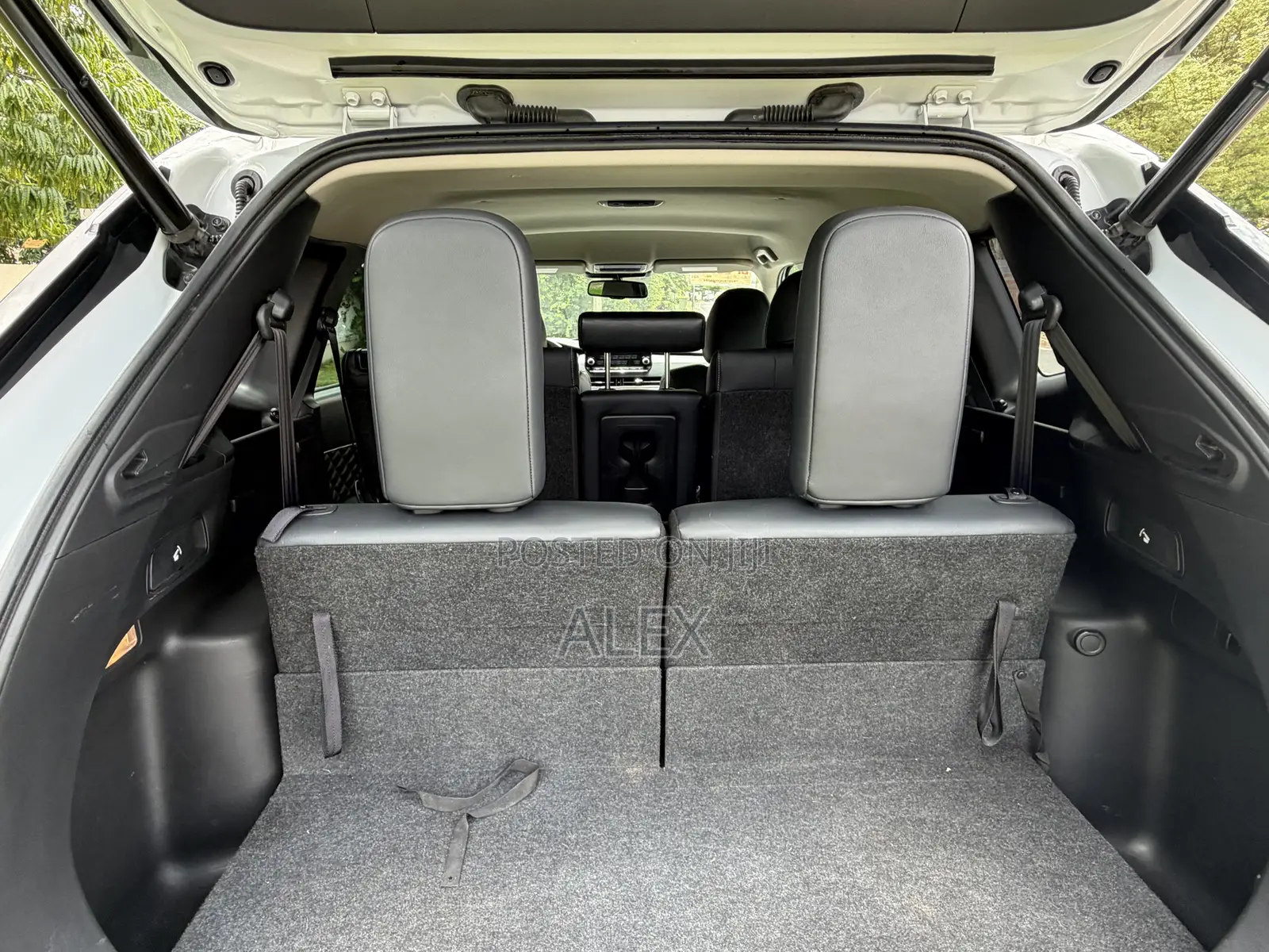 Mitsubishi Outlander 2022 White