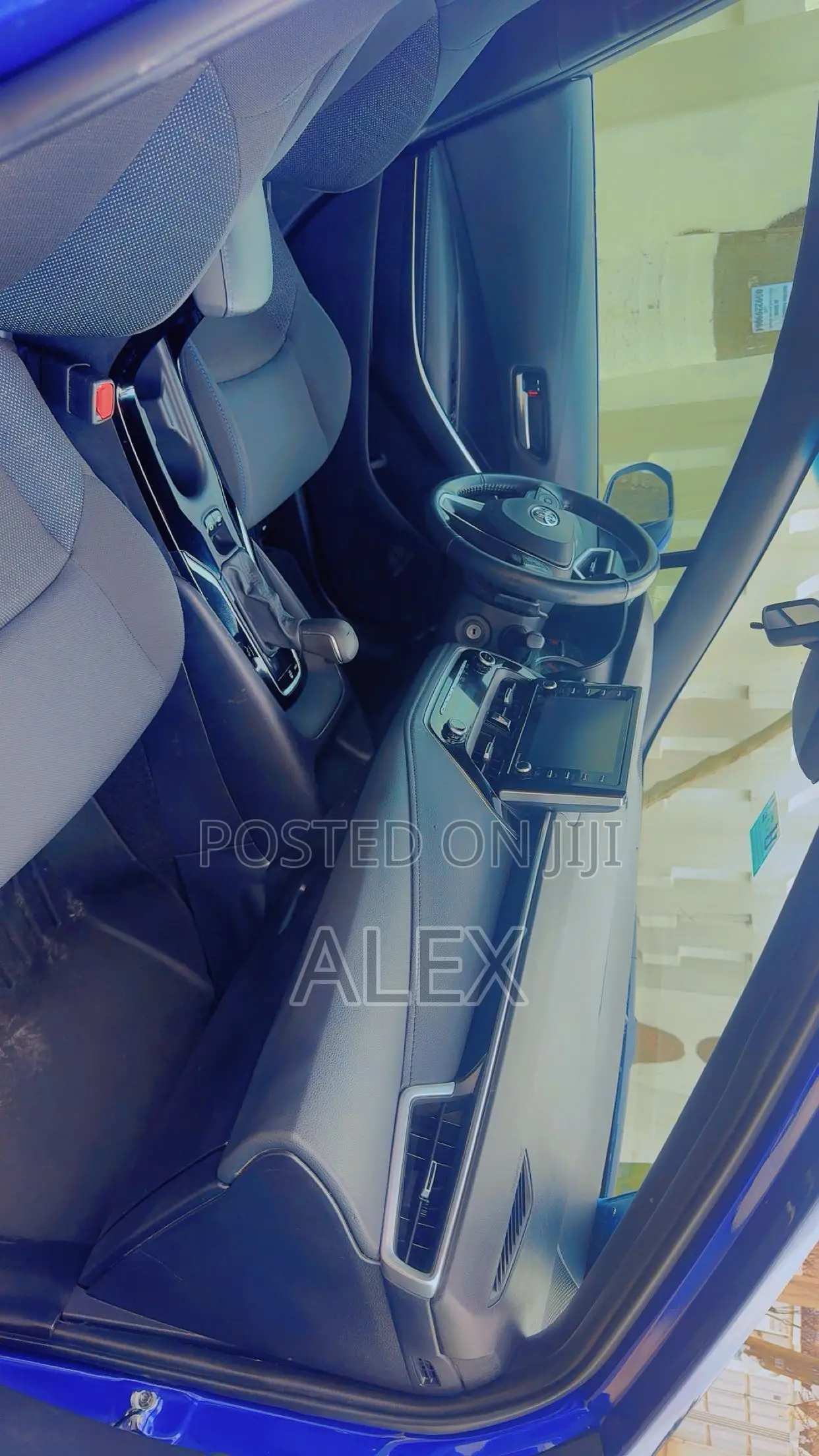 Toyota Corolla SE 2021 Blue