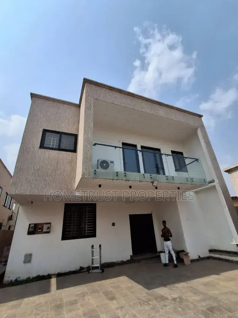 4bdrm Duplex in Agboba, School Park Area for sale