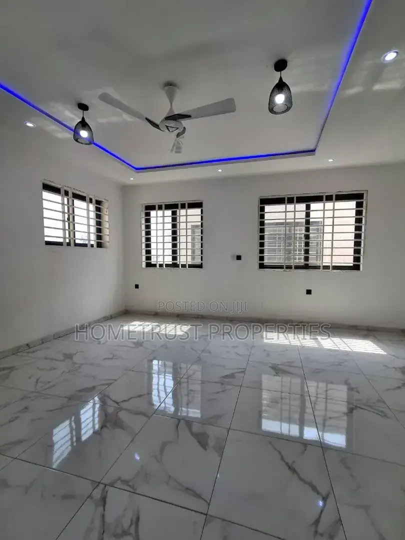 4bdrm Duplex in Agboba, School Park Area for sale