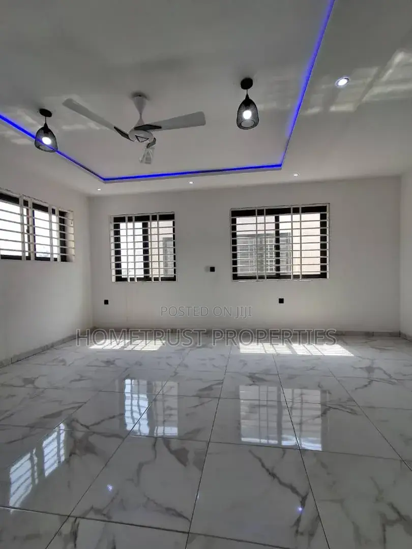 4bdrm Duplex in Agboba, School Park Area for sale