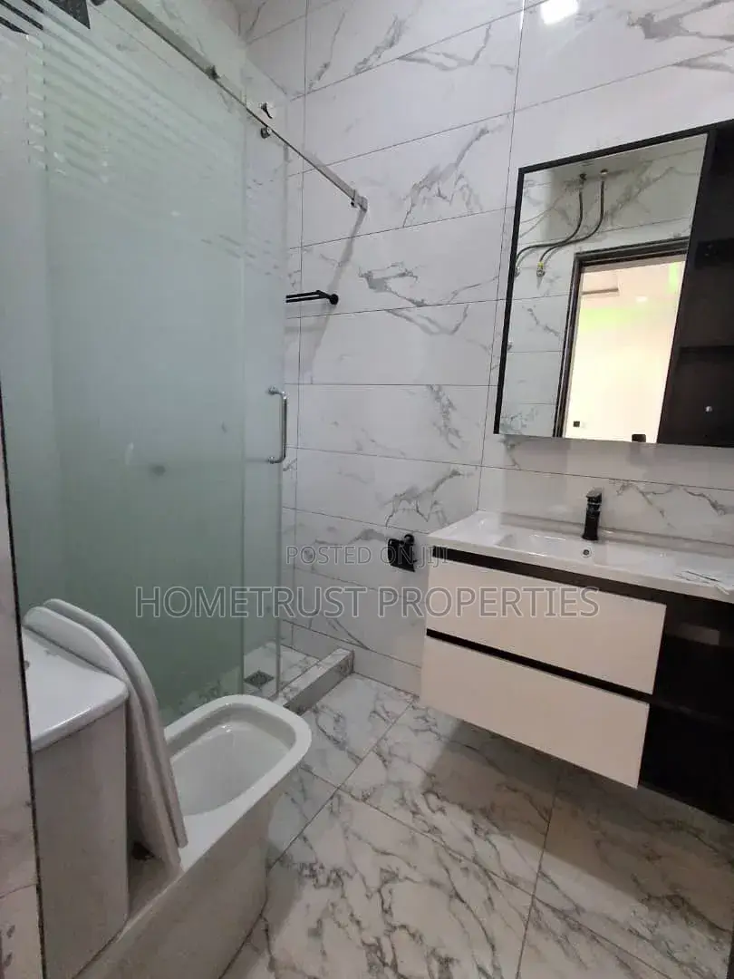 4bdrm Duplex in Agboba, School Park Area for sale