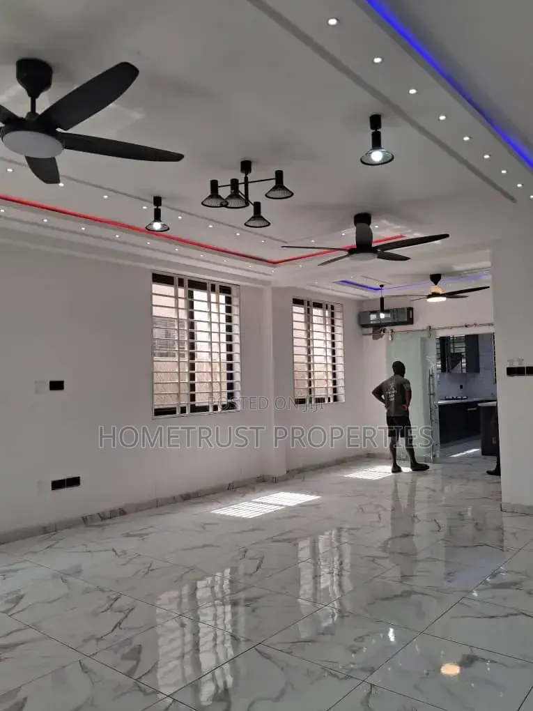 4bdrm Duplex in Agboba, School Park Area for sale