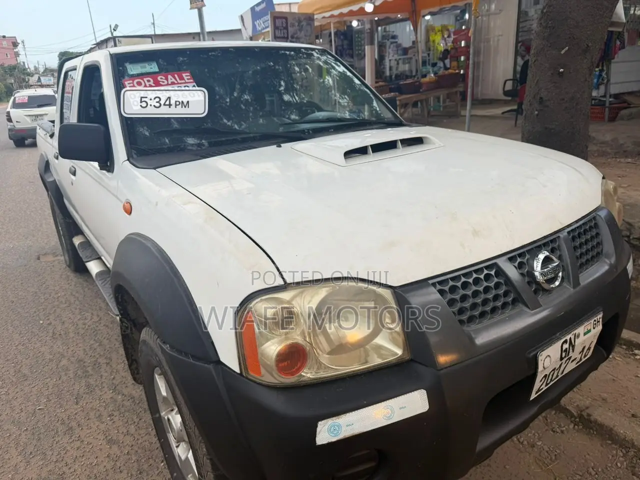Nissan Hardbody 2016 White