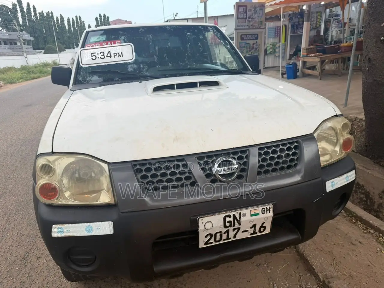 Nissan Hardbody 2016 White