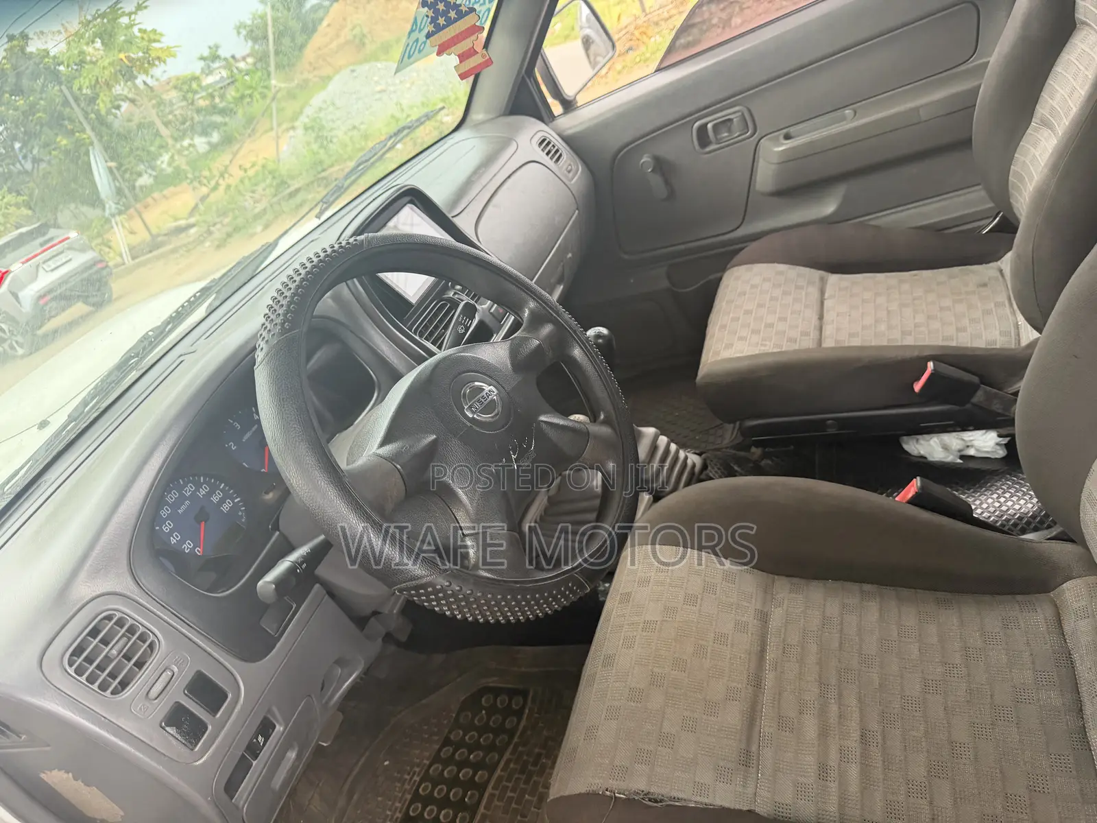 Nissan Hardbody 2016 White