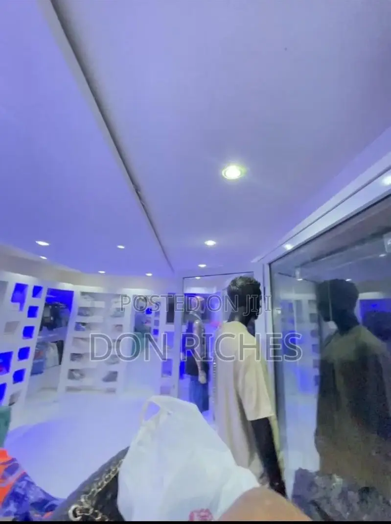 Container Boutique Shop