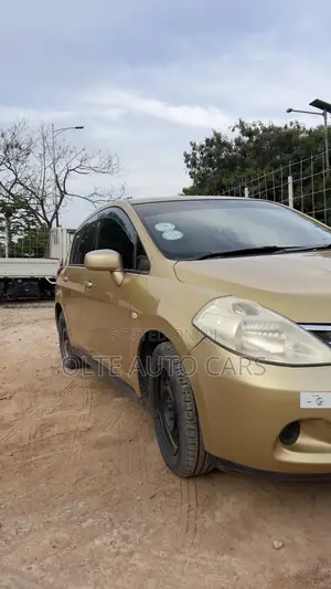 Nissan Versa 1.6 S 2016 Gold