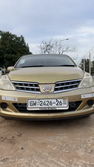 Nissan Versa 1.6 S 2016 Gold