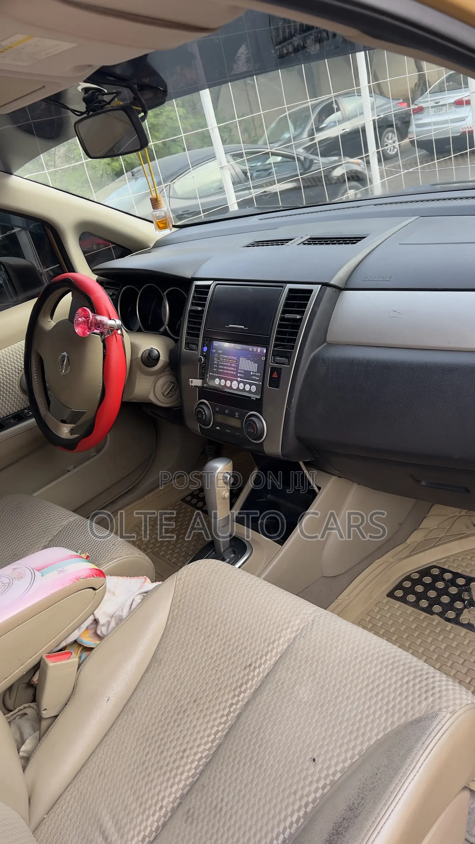 Nissan Versa 1.6 S 2016 Gold