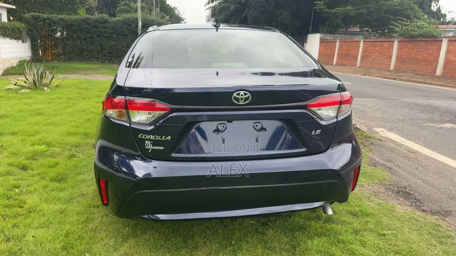 Toyota Corolla LE 2021 Beige