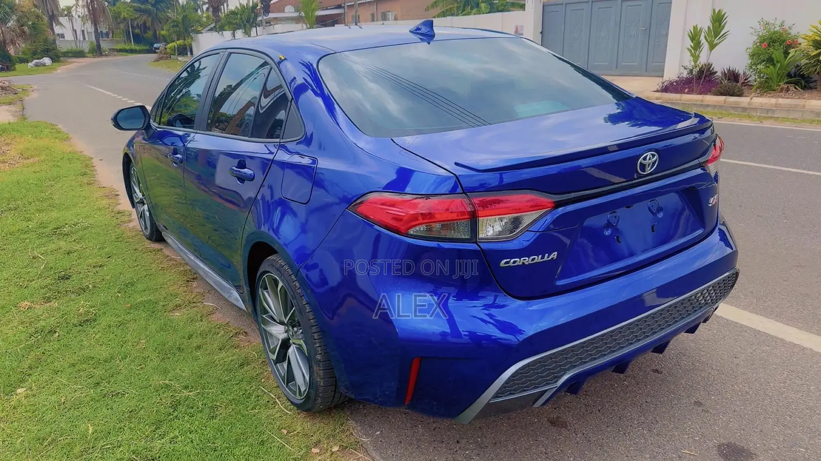 Toyota Corolla SE 2021 Blue